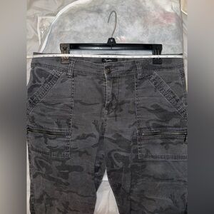 Supplies Women’s Black Camouflage Cargo stretch pants Size 12
